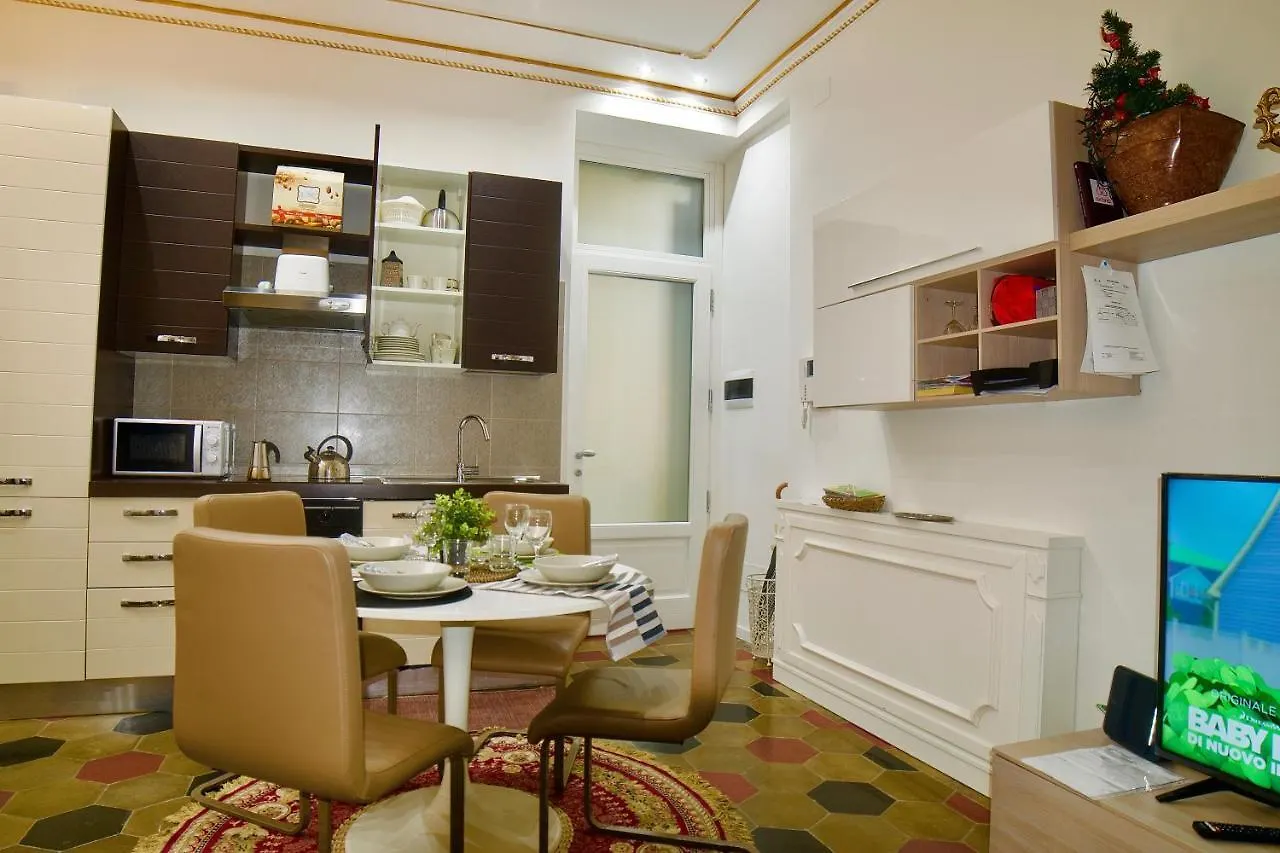 Splendido Trilocale Zona Isola Apartment Milan 0*,  Italy